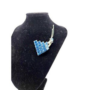 Vintage SHERMAN Signed layered brooch rhodium plated silver Aquamarine Crystals